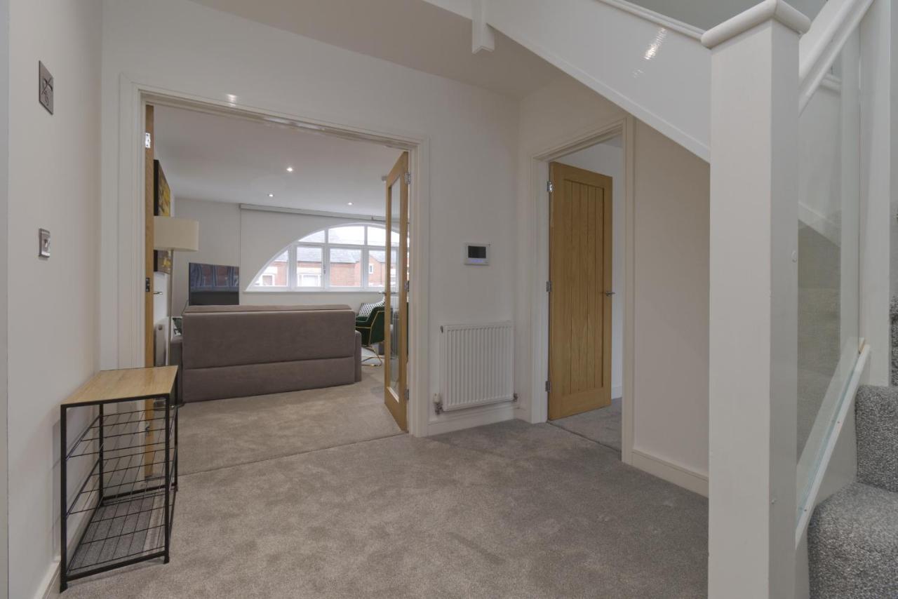 Unique! Stunning 3-Bed Penthouse Flat - 2 Floors - Sleeps 8 - Free Parking Apartamento Coventry Exterior foto