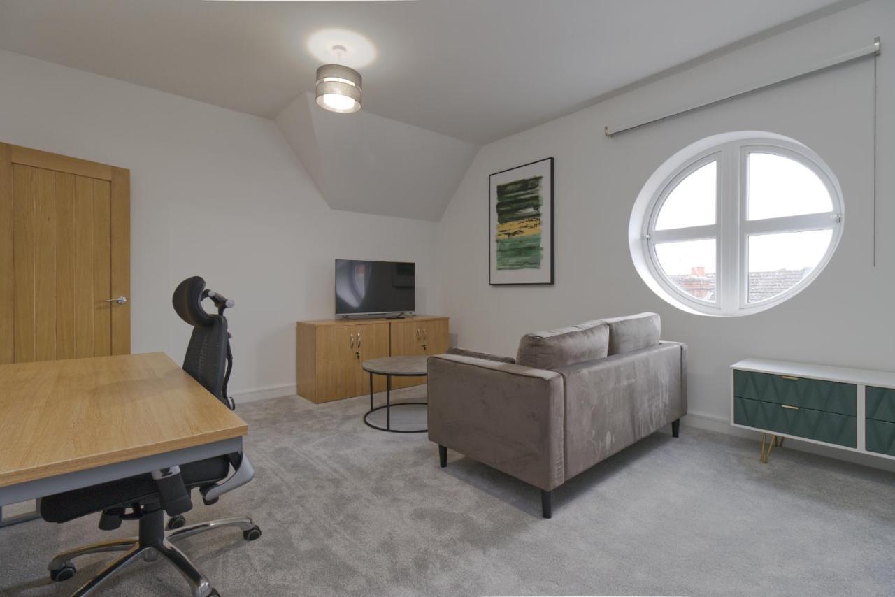 Unique! Stunning 3-Bed Penthouse Flat - 2 Floors - Sleeps 8 - Free Parking Apartamento Coventry Exterior foto